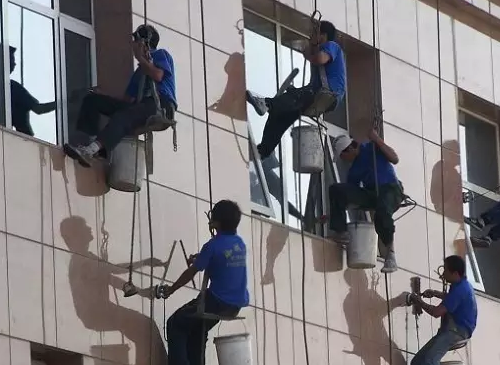 沙坪壩外墻清洗收費(fèi)標(biāo)準(zhǔn)是怎樣的？