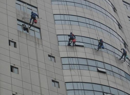 外墻清洗注意事項(xiàng)